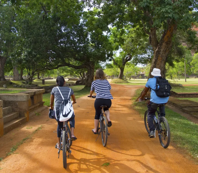 anuradhapura-by-bicycle-02