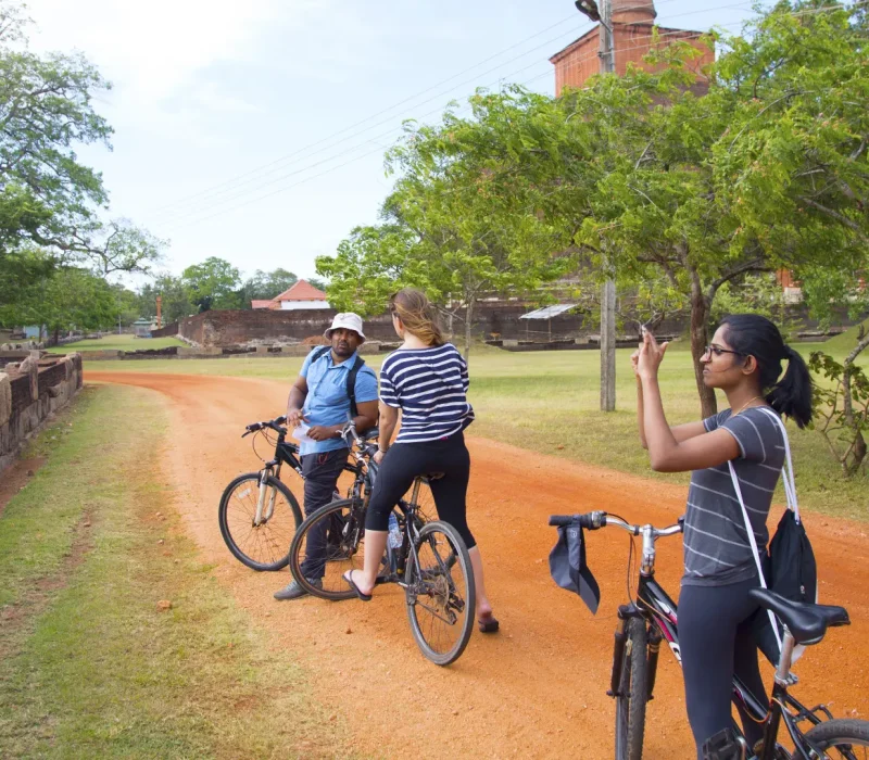 anuradhapura-by-bicycle-03