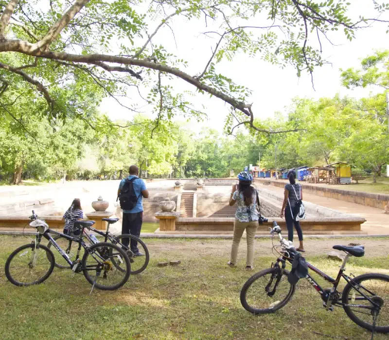 anuradhapura-by-bicycle-header-mobile