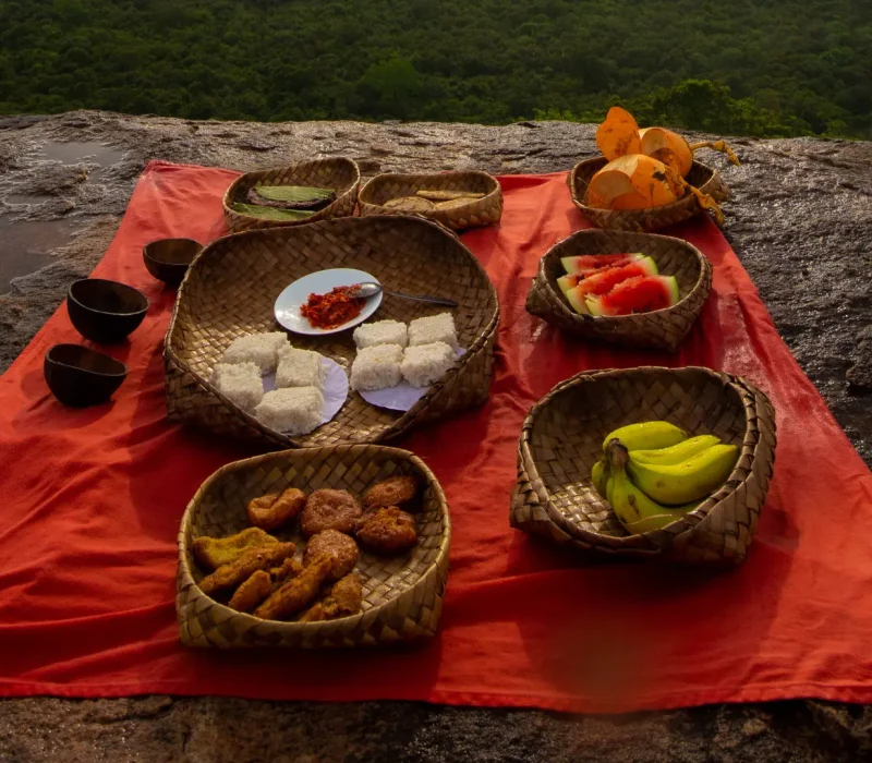 breakfast-on-pidurangala-rock-04