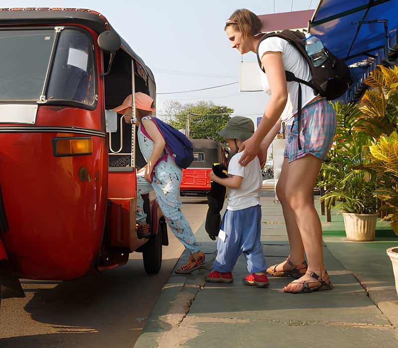 polonnaruwa-by-tuk-tuk-m